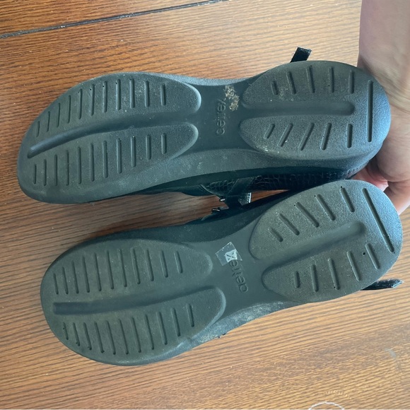 Aetrex shoes. Size 11 black. Mary Jane style - Picture 3 of 6